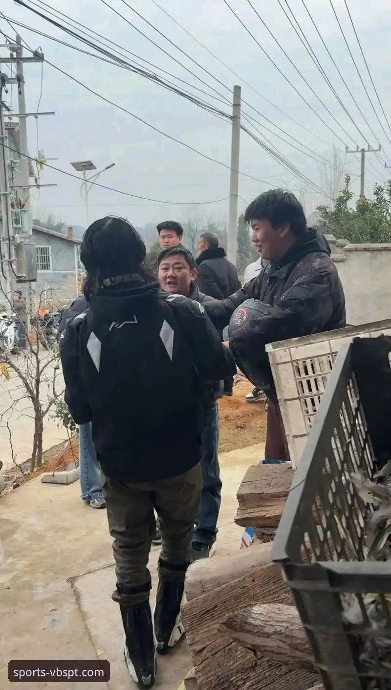 万博体育全站互动最新版 张雪机车车队匈牙利站上演绝杀逆转 最后一圈连超2人夺冠最新动态